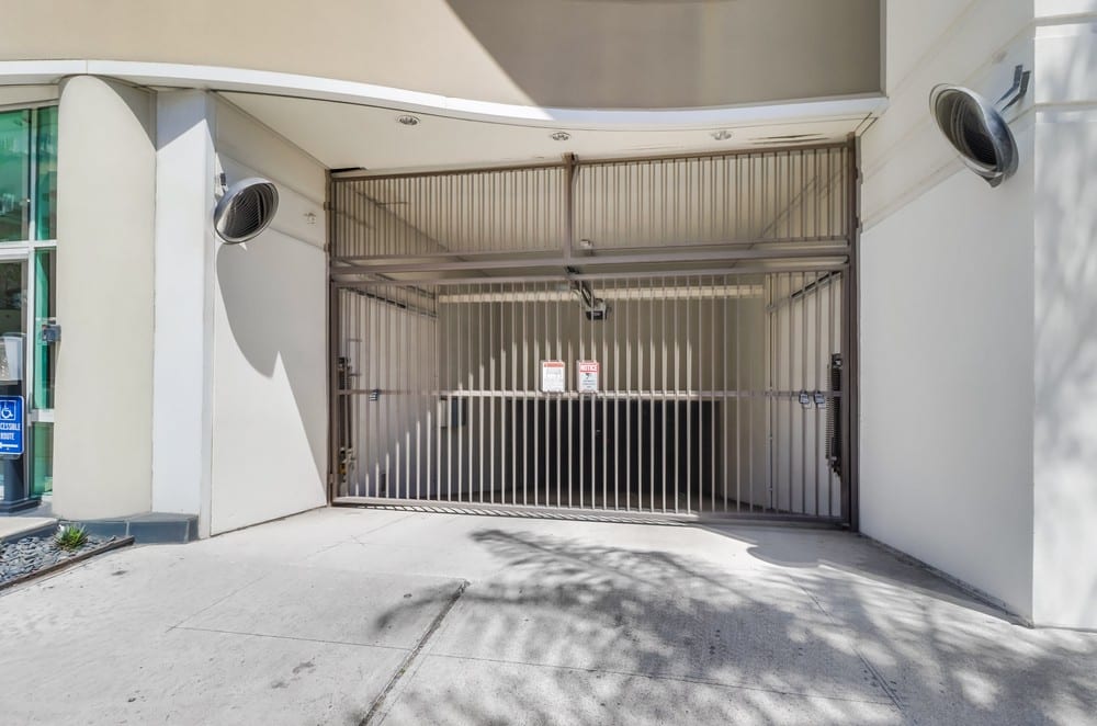 Golden Balboa, additional property view